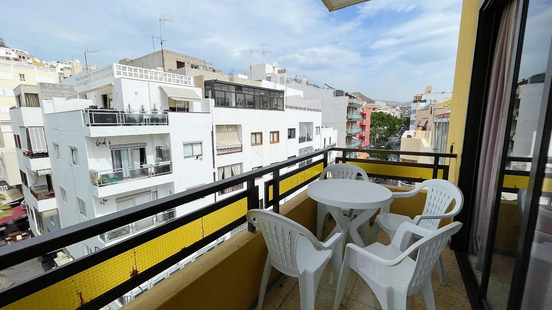 Sierra Apartment Los Cristianos